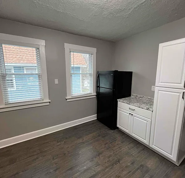 9 Dewey Ave #2 — Photo 6