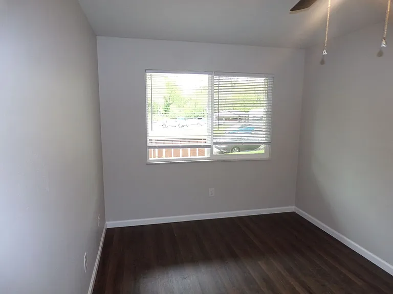 79 Devon Ct — Photo 8