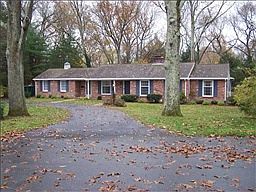 1st image of 42 Cresthill Dr