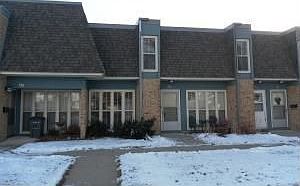 1st image of 815 23rd Ave S