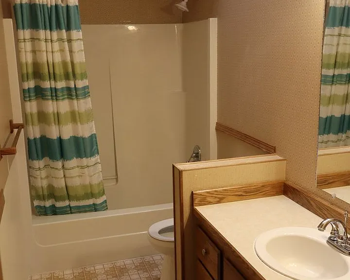 202 Arbour Dr — Photo 13