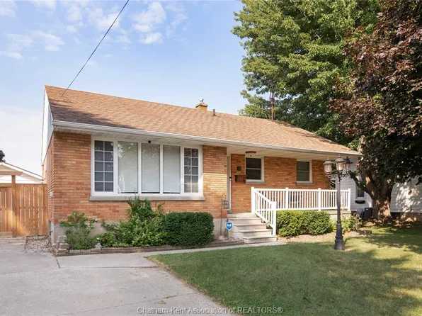 26 Canterbury St, Chatham Kent, ON N7L 3S5