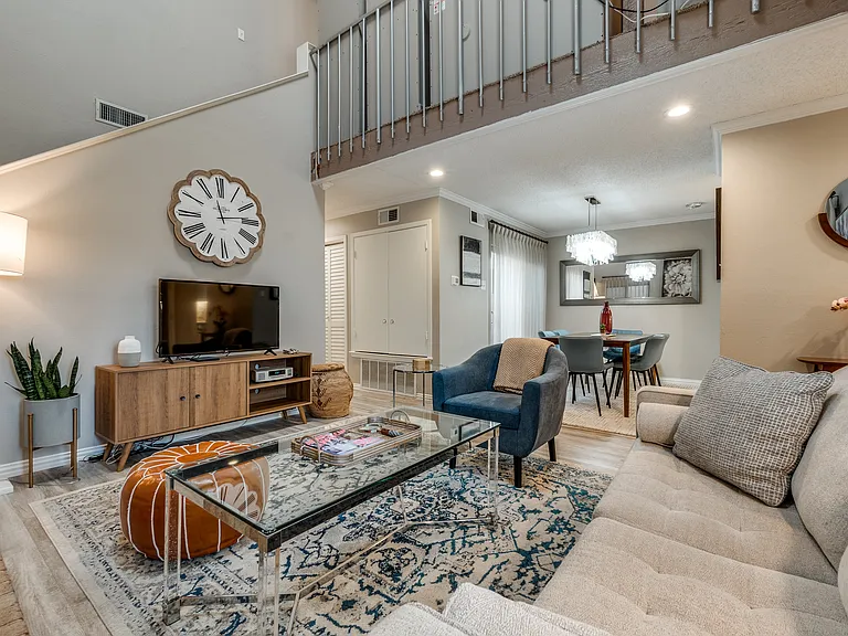 9602 Baseline Dr — Photo 23