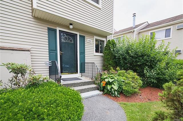 1st image of 2606 Village Dr