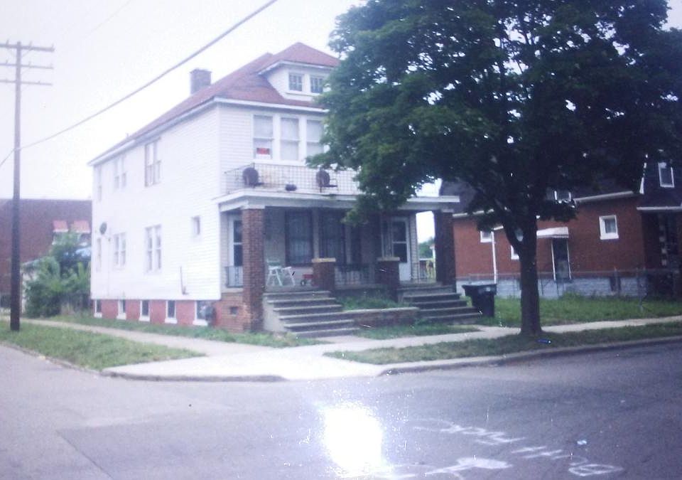 2nd image of 6001 Hazlett St #2