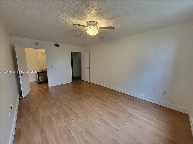 8225 Lake Dr #405 — Photo 7