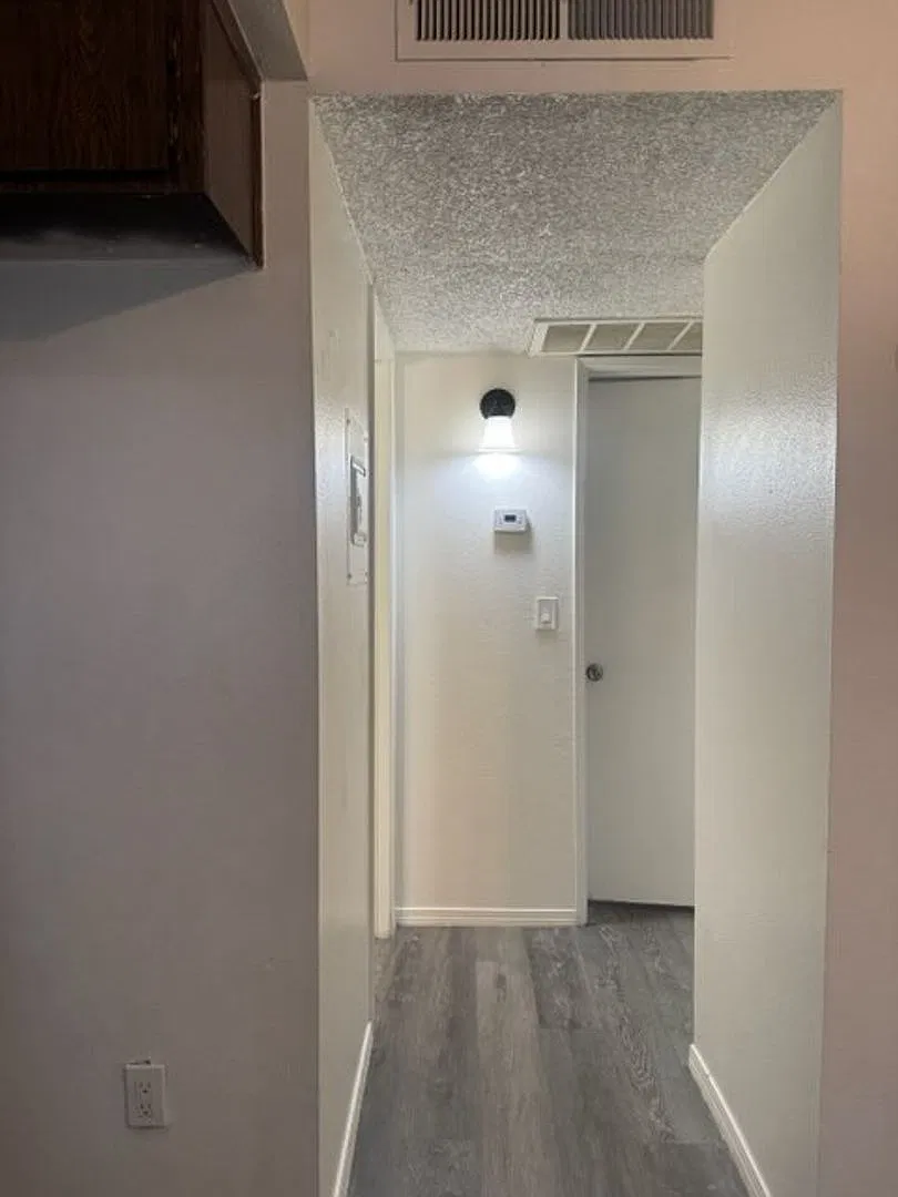455 W. Orange Ave — Photo 2