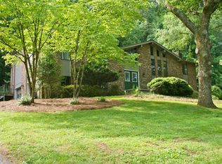 1700 Cove Creek Ln, Knoxville, TN 37919