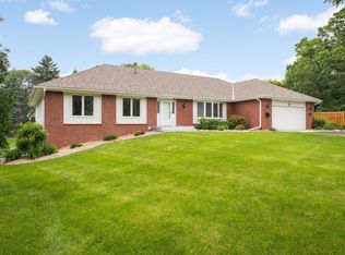 4524 Laguna Dr, Edina, MN 55435