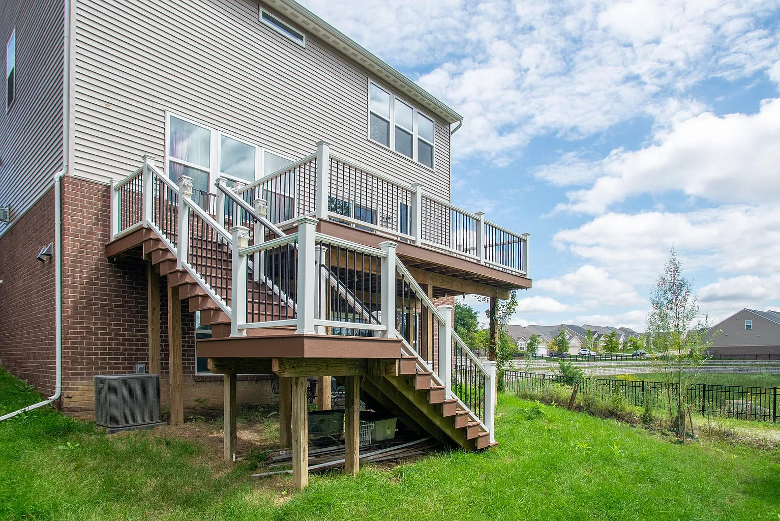 5 bed, 3446 sqft, $4,150 — Photo 3