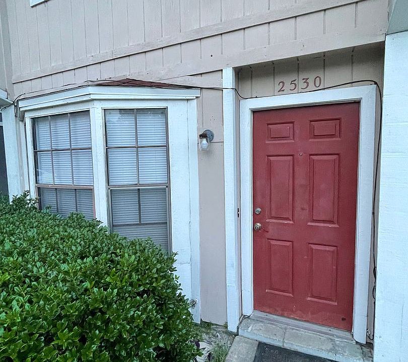 1st image of 2530 SW 31st Pl #11397461