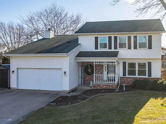 2nd image of 1219 Woodgate Ln