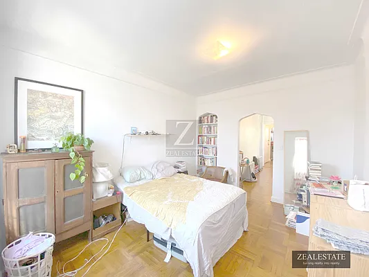 Rented by ZealEstate Group Inc | media 1