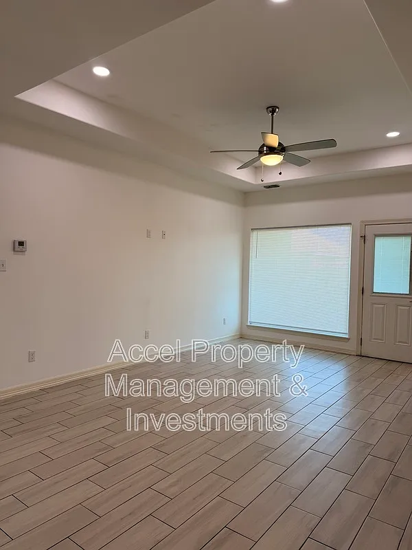 3 bed, 2.0 bath, 1508 sqft, $1,625 — Photo 2