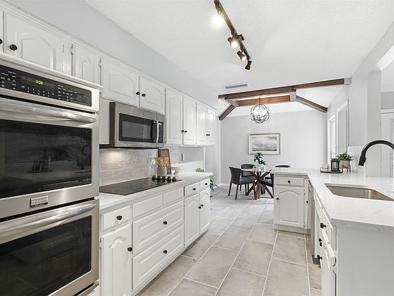 2nd image of 1722 Rosemeade Cir