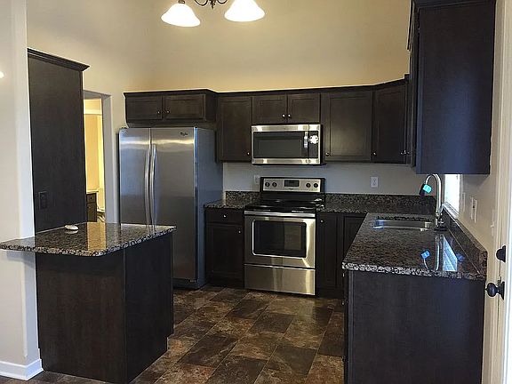 2nd image of 720 Lamont Dr