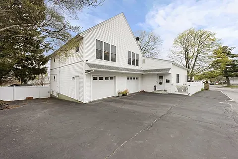 6 Harrington Way — Photo 2