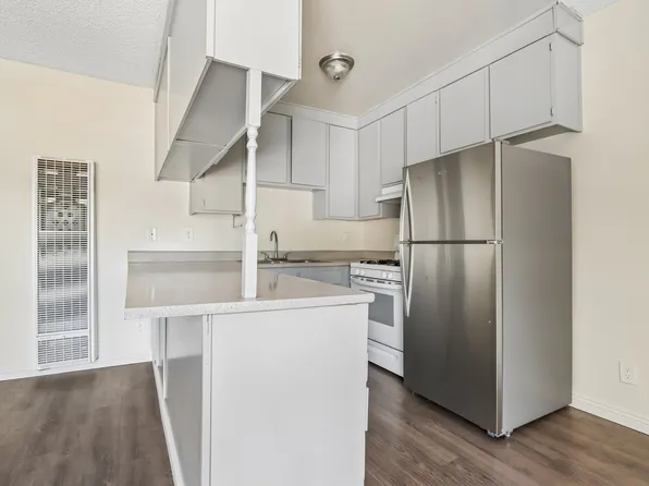 10210 Mountair Ave., Tujunga