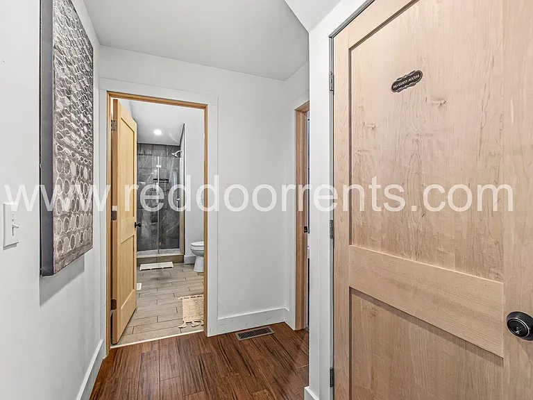 1619 N Tacoma Ave — Photo 18