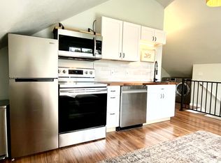 2210 Sandy Dr, Eugene, OR 97401