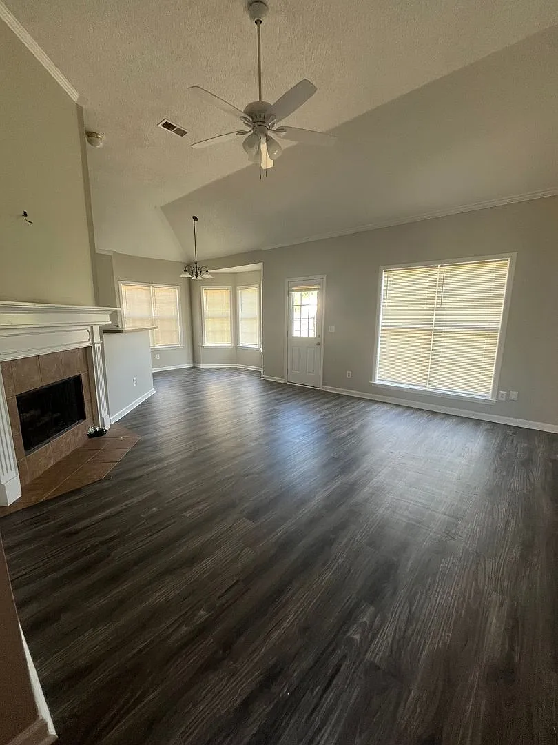 1686 N. Frence Creek Cove — Photo 3