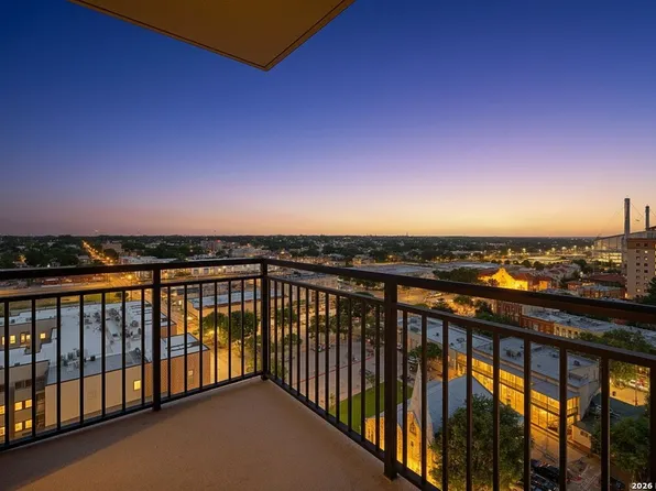 215 CENTER ST #1205, San Antonio, TX 78202