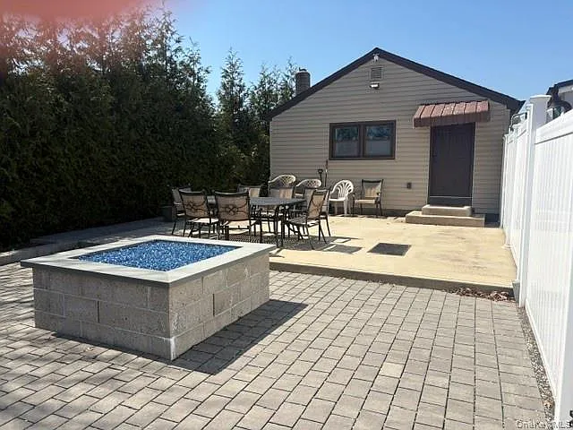 424 Bayville Ave #BUNGALOW — Photo 11