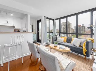 907 Beach Ave #1705, Vancouver, BC V6Z 2R3