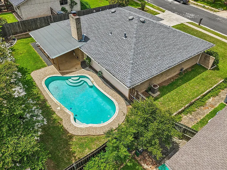 2717 Charlesworth Dr — Photo 39