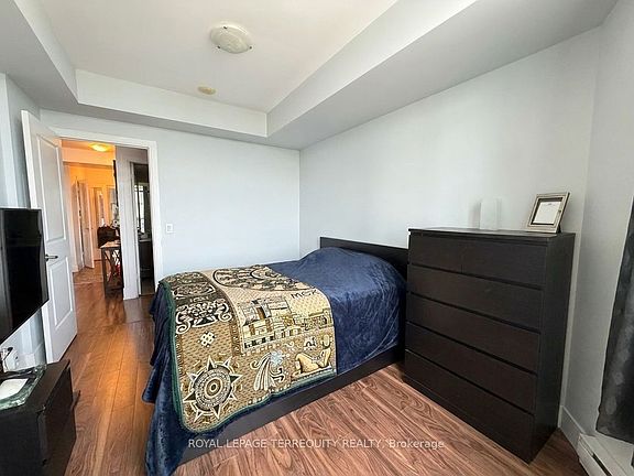 5th image of 330 Burnhamthorpe Rd W #2810