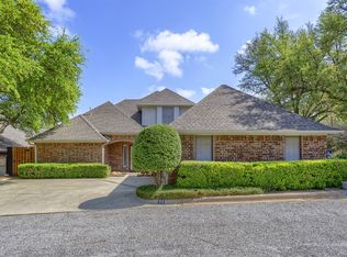 68 Legend Rd, Benbrook, TX 76132