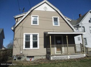 22 Caroline St, Amsterdam, NY 12010