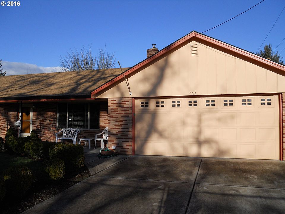 1st image of 4417 NE Douglas Way
