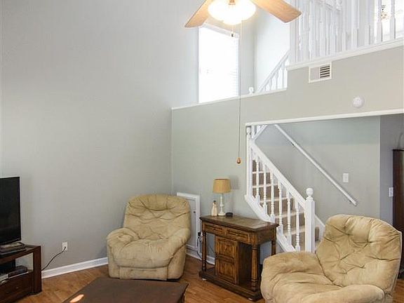 4th image of 5064 Falling Creek Ln