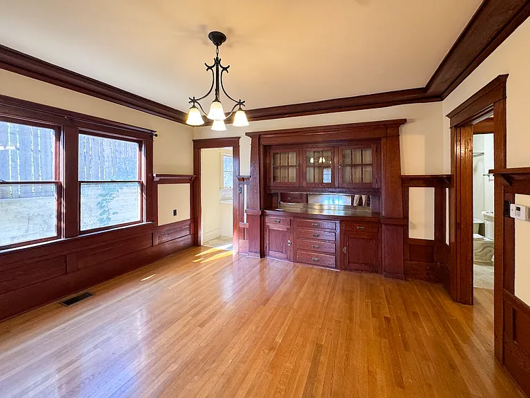 1123 Marion Ave — Photo 54