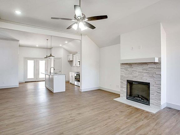 2nd image of 811 N 4th St