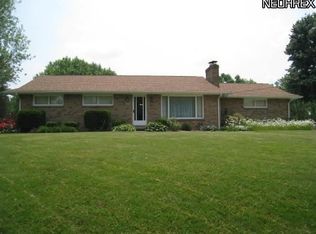 3776 Rolling Ridge Rd NE, Canton, OH 44721