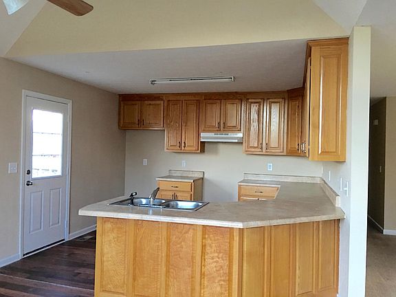 3rd image of 14 Aspen Hills Dr