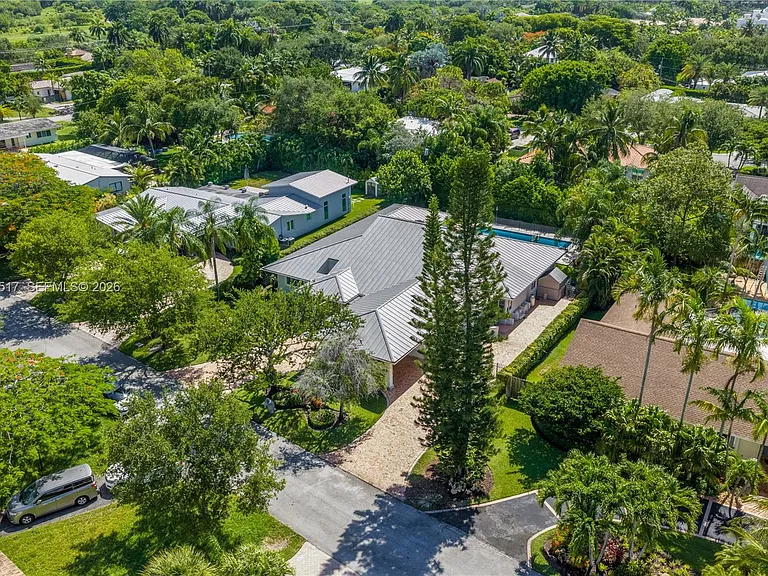 14601 Pompano Dr — Photo 39
