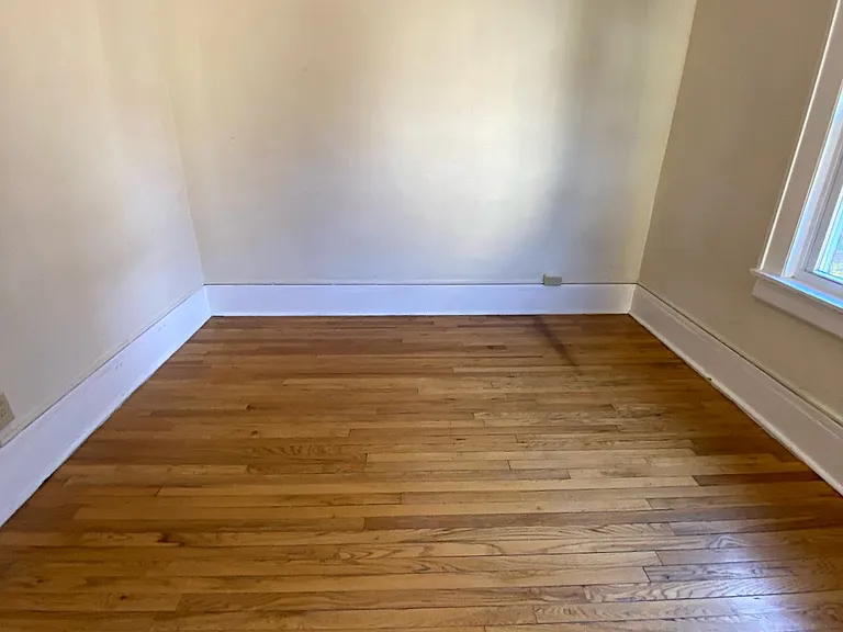 150 N Midler Ave #2 — Photo 15