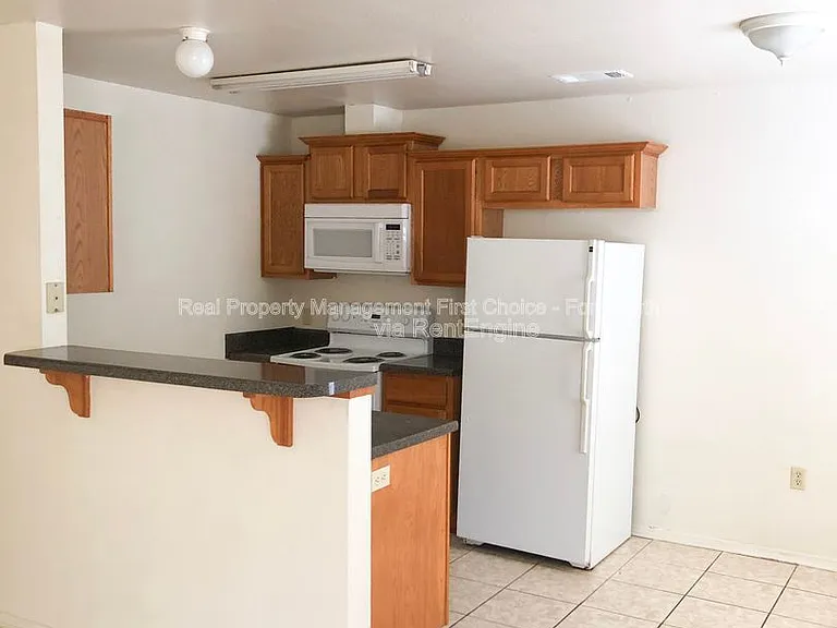 1447 Brazil Ave — Photo 4