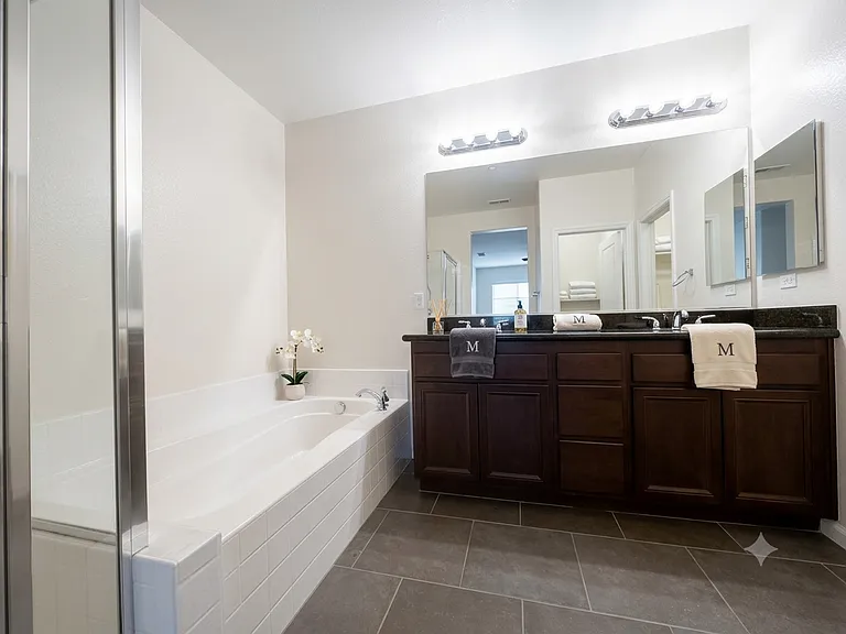 2233 Capistrano Way #13 — Photo 10