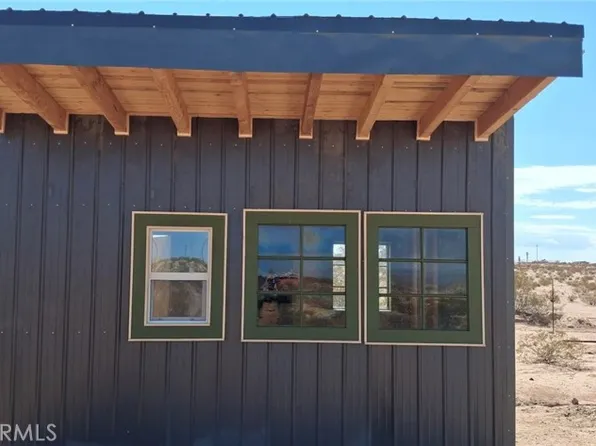 2953 Meldora Ave, Twentynine Palms, CA 92277