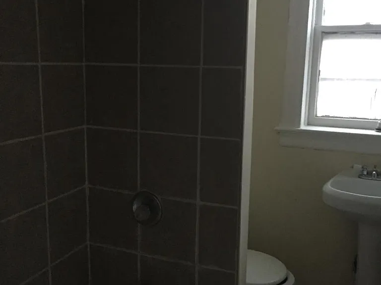 1422 Springfield Ave — Photo 5