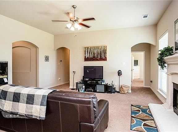 5th image of 9313 Gabriella Dr