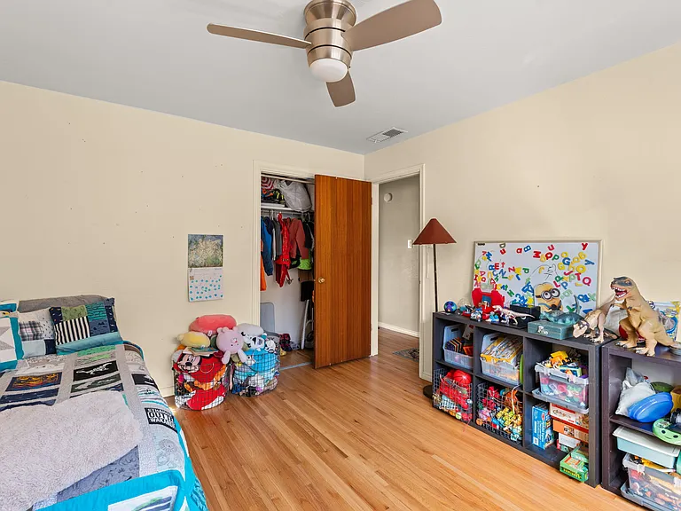 1424 Dartmouth Dr NE — Photo 8