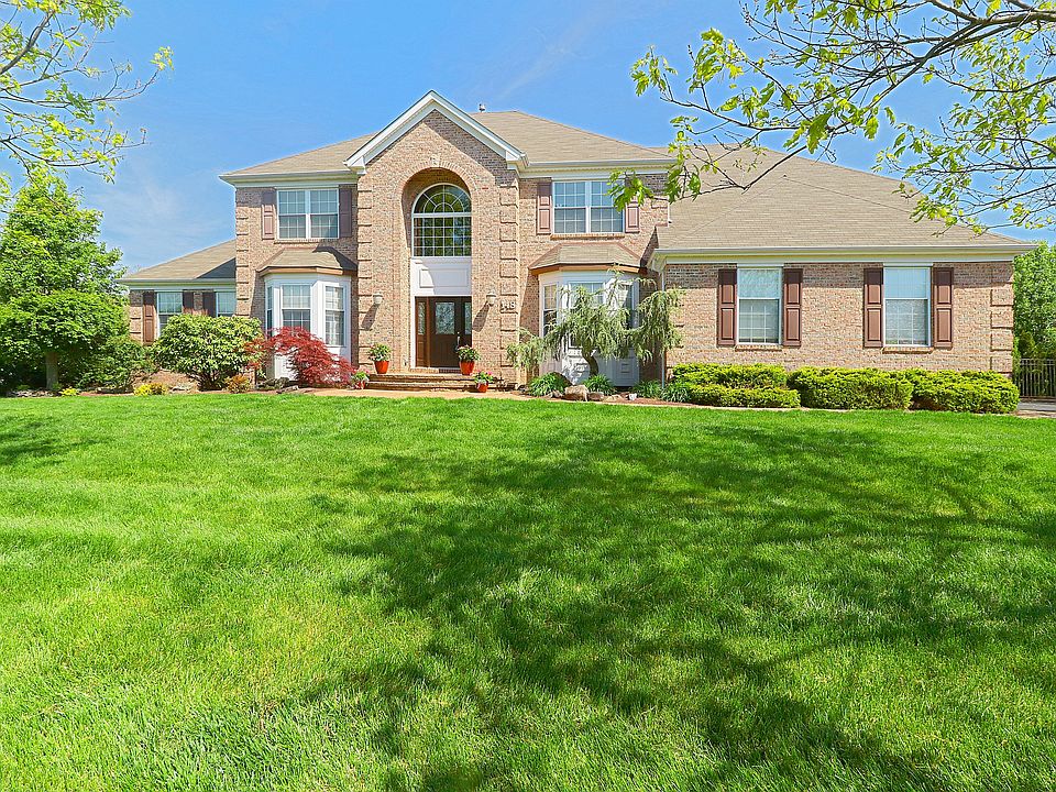 1st image of 148 Newington Ln