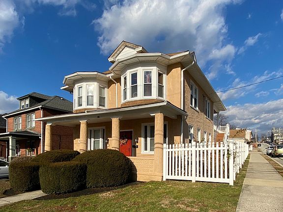 Exterior - Side View W/ Fully Fenced Side/Rear Backyard