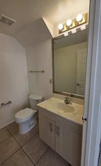 2056 Hornblend St #2056 — Photo 15
