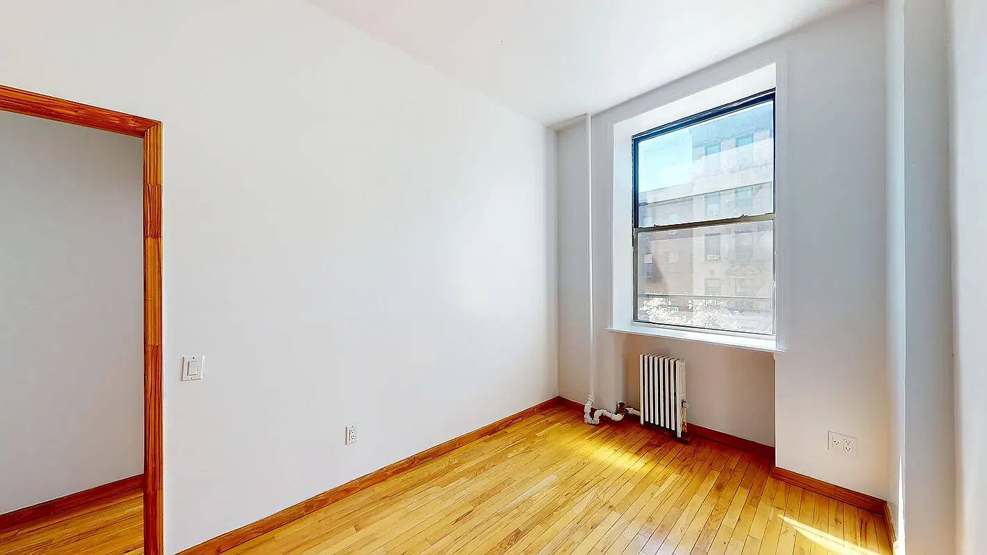 29 Saint Marks Place — Photo 2
